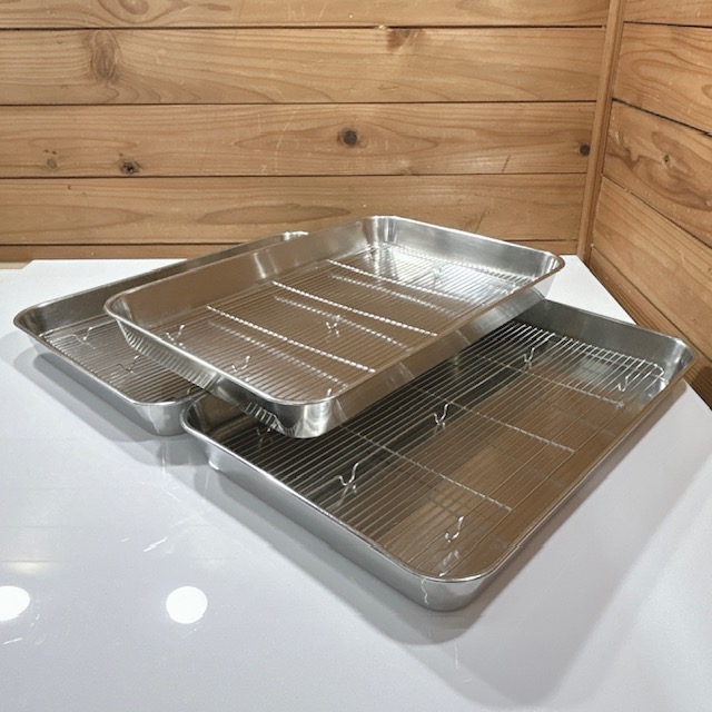 【中古】clover/クローバー 業務用 18-8 ステンレスバット 浅型角バット 6枚取 調理バット W470×D330×H45(mm) 敷網付 3点セット