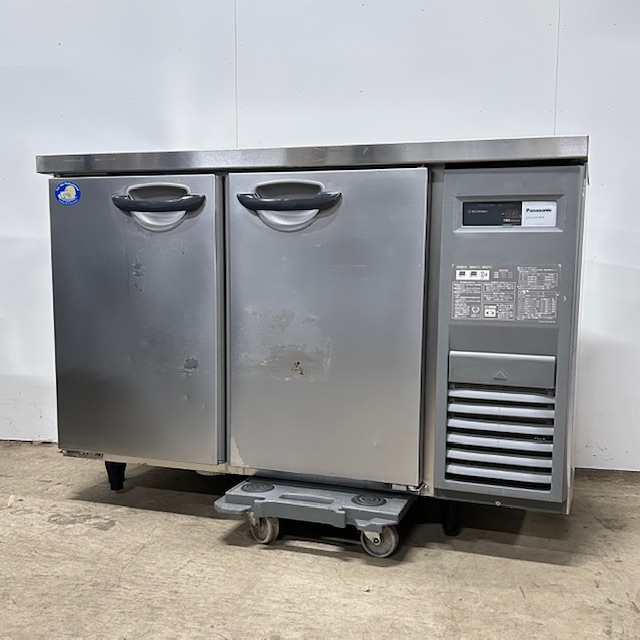 【中古】Panasonic/パナソニック  業務用 コールドテーブル 業務用冷蔵庫 240L SUR-K1261SB-R 2021年製 ※特注天板