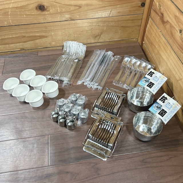 【未使用・保管品】調理器具 調理用品 まとめ売り 卵切器 ミルクピッチャー 計量カップ フォーク ナイフ 他 計43点セット
