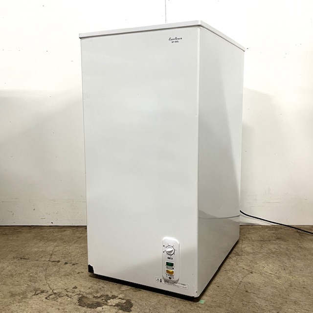 【中古】三ツ星貿易株式会社 業務用 冷凍ストッカー 業務用冷凍庫 上部スライド扉 KF-58SL 58L 2021年製